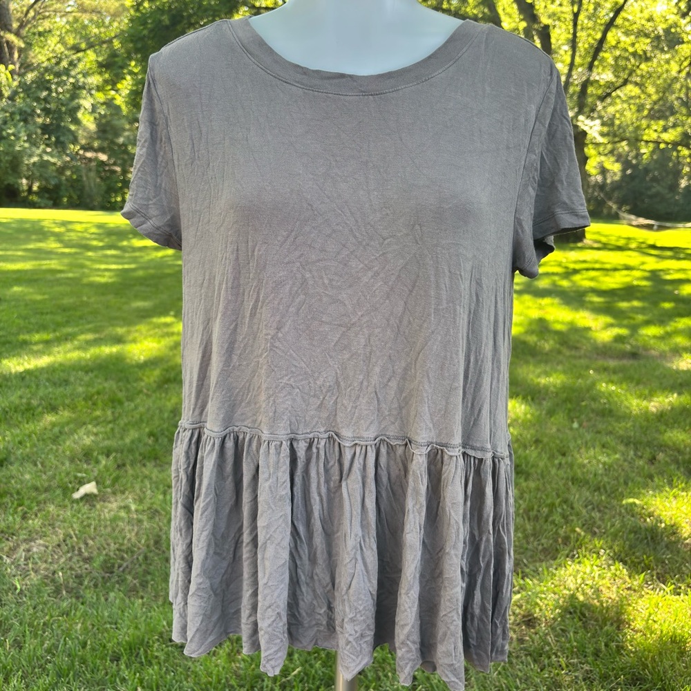 Mossimo Supply Co. Gray Peplum Short Sleeve Tee